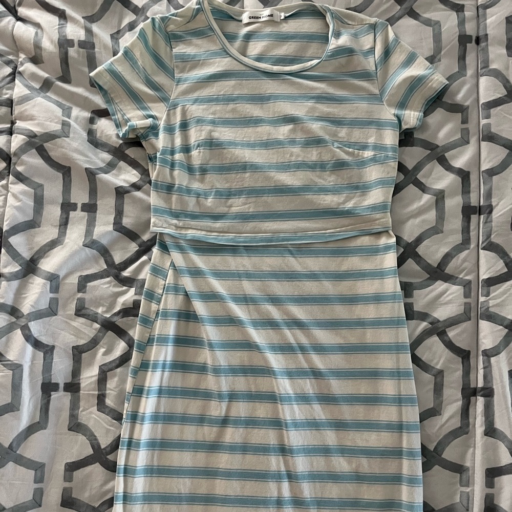 Breastfeeding dress